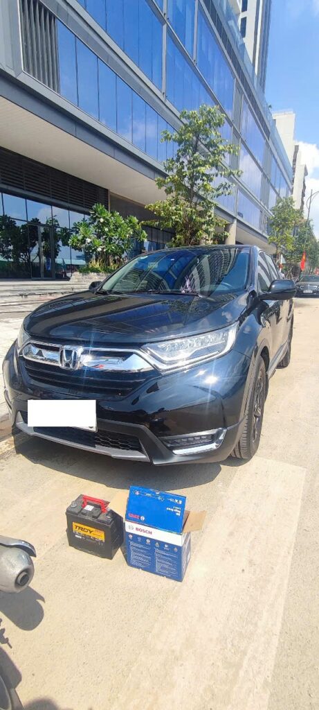 Thay ắc quy Honda CR-V