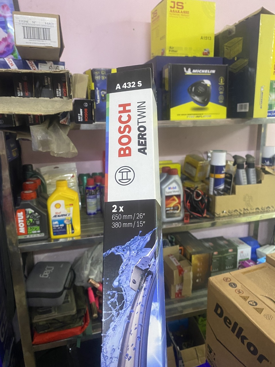 Địa chỉ chuyên thay gạt mưa Bosch Aerotwin